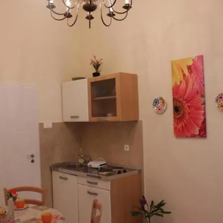 Apartment In With Air Conditioning, Wifi Washing Machine 4246-2